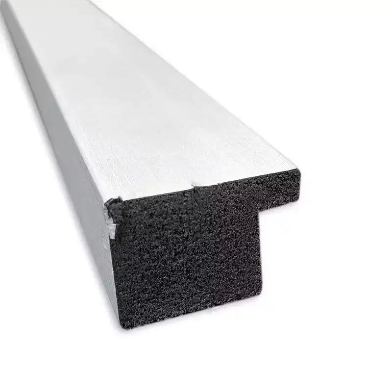 Specchio da parete stretto Grace con finitura nichel spazzolato da 30 x 24 pollici senza smussatura, cornice moderna rettangolare in polistirene