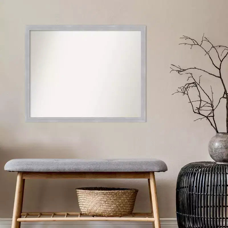 Specchio da parete stretto Grace con finitura nichel spazzolato da 30 x 24 pollici senza smussatura, cornice moderna rettangolare in polistirene