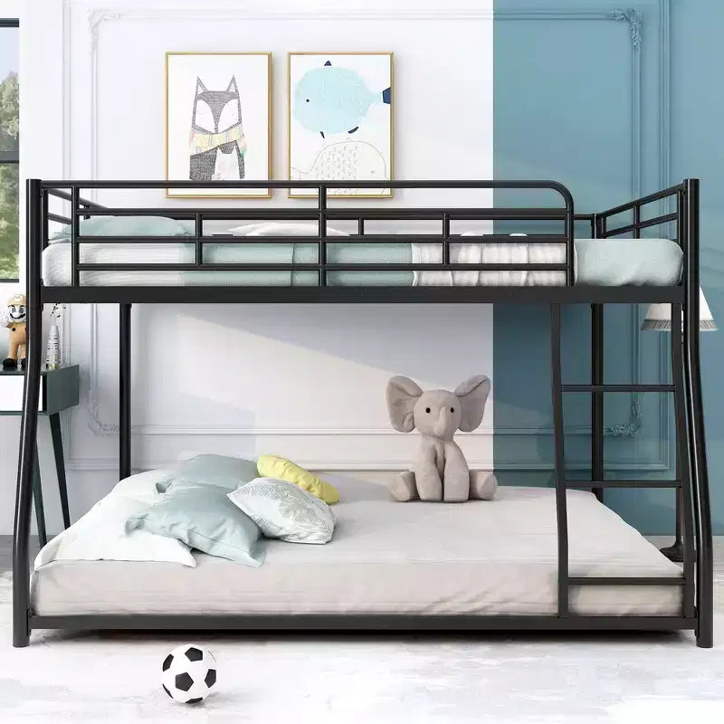 Letto a castello in metallo una piazza e mezza XL sopra una piazza e mezza con scaletta e sponda alta, struttura letto a castello robusta per bambini, ragazzi e adulti