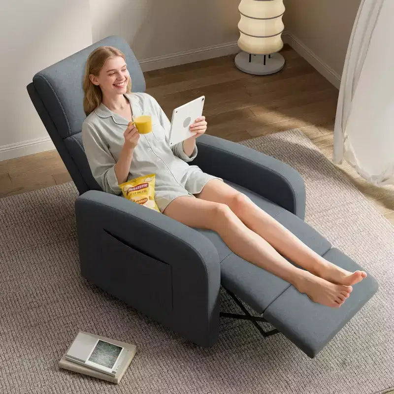 Poltrona Reclinabile Comoda per Adulti, Manuale Regolabile con Schienale Alto, Braccioli Ampi e Tasca Laterale per Soggiorno e Home Theater