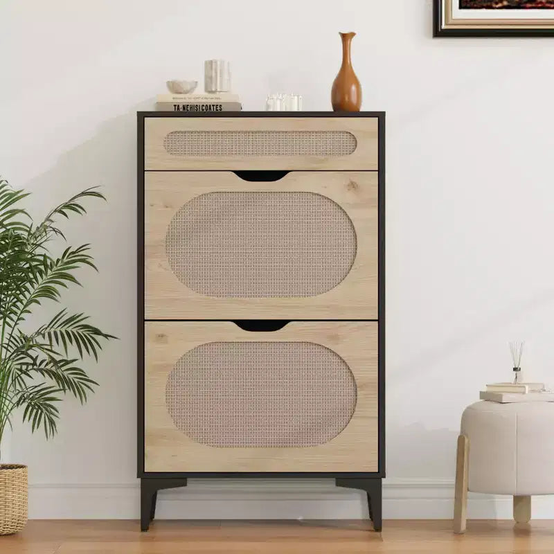 Scarpiera in Rattan con 2 Cassetti a Ribalta e 1 Cassetto Estraibile, Mobile Contenitore per Scarpe, Scaffale Regolabile a 3 Posizioni, Scarpiera Stretta per Ingresso